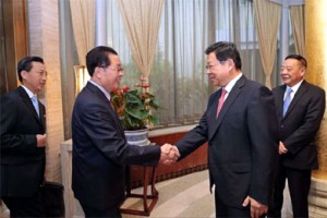 Jang Song-Thaek meets China’s Minister of Commerce Chen Deming in Beijing on Aug. 14, 2012.