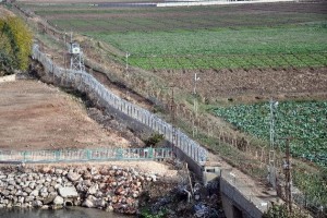Border fence in teh Nusaybin district of Mardin on the Syrian border with Turkey.