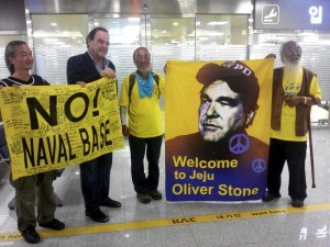 Oliver Stone at Jeju International Airport on Aug. 2, 2013.