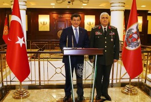 Turkish Prime Minister Ahmet Davutoglu has warned of a major influx of refugees into Turkey if Aleppo falls.