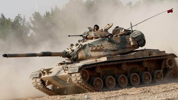 Turkey invades Syria, targets ISIL-held border town ahead of Kurdish militia