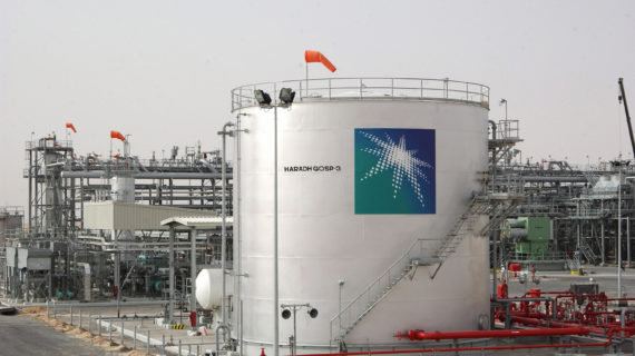 Saudi pumping oil at record levels as U.S. frackers cut back
