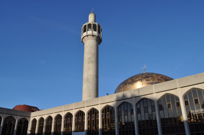 ‘Londonistan’: 423 new mosques, 500 closed churches