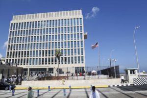U.S. issues travel warning for Cuba, pulls staff after mystery attacks