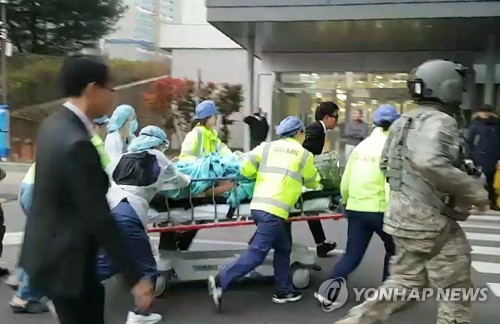 Unarmed N. Korean soldier hit by 5 of 40 shots fired into S. Korean territory at DMZ