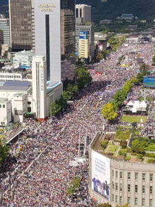 Impeachment East: Millions in Seoul demand ouster of leftist president, justice minister