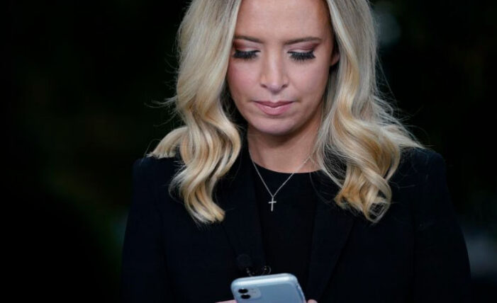 Kayleigh McEnany: Twitter officials ‘have me at gunpoint’ over Biden story