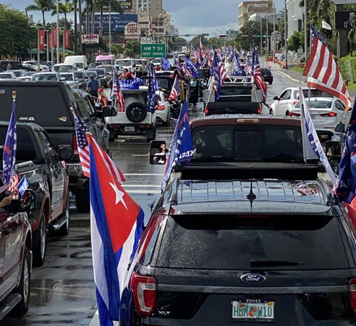 Latinos for Trump caravan in Florida had 30,000 cars; nobody shows for Biden rally in Arizona