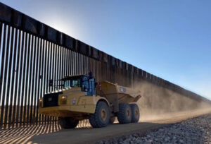 Border wall contractors ordered to stop construction