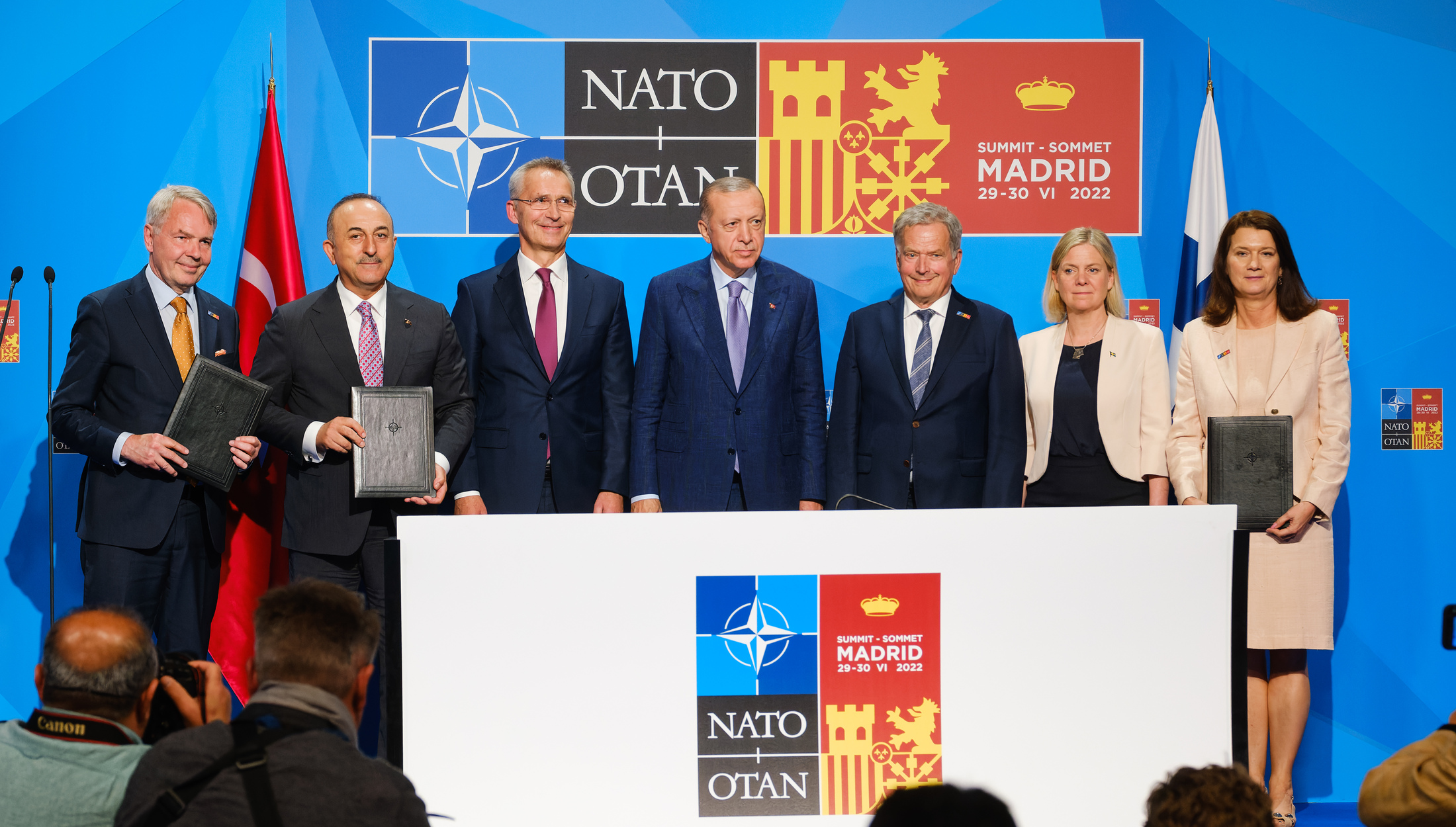 Швеция в нато официально. Саммит НАТО В Мадриде 2022. Мадридский саммит НАТО В 2022 году. Саммит в Мадриде 1997. Саммит НАТО В Мадриде.