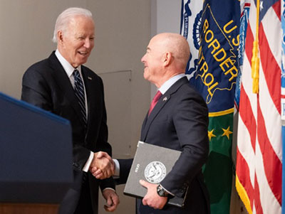 Report: Biden-Mayorkas transitioned Border Patrol to welcoming committee